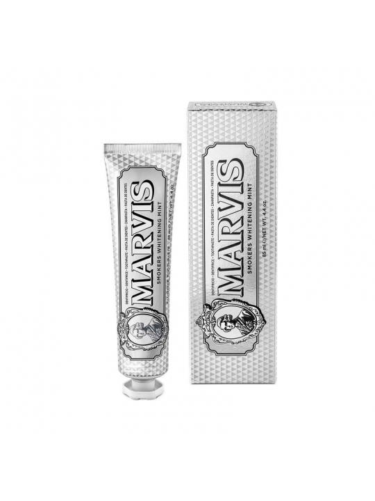 Toothpaste smokers whitening mint